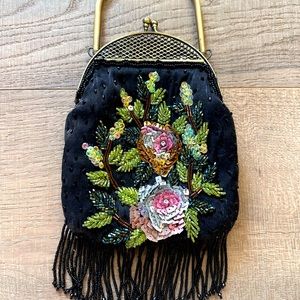 Vintage black purse with beads detail